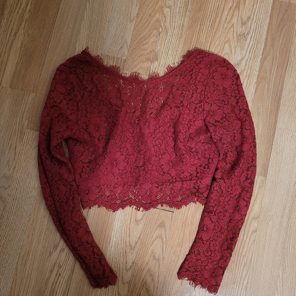 Boohoo Burgundy lace crop top - size XS
